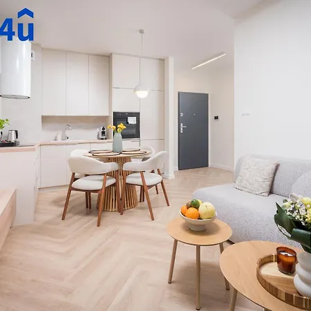 Warminski Port Premium By Rent4you *